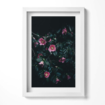Keretezett kép Rózsaszín virágok sötét háttérben