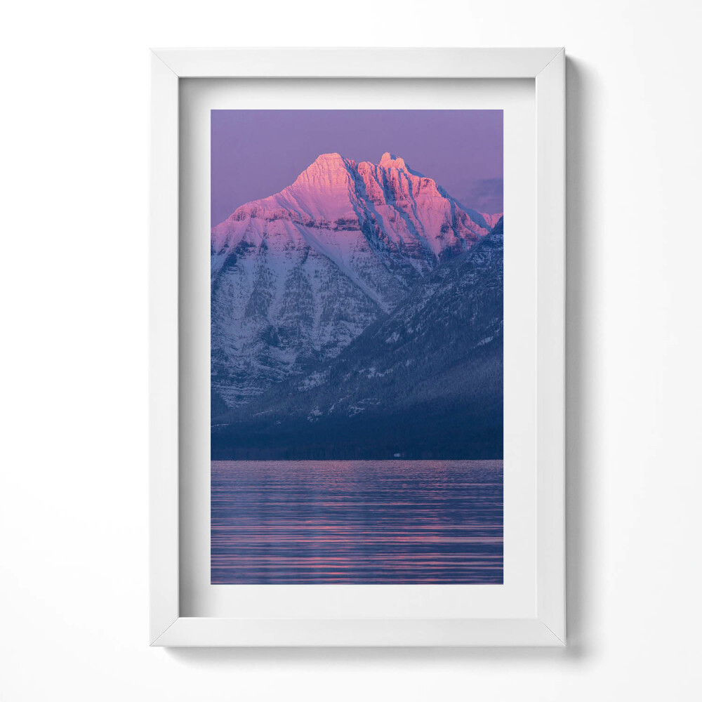 Keretezett kép Hegyek naplementében tükörkép a vízben