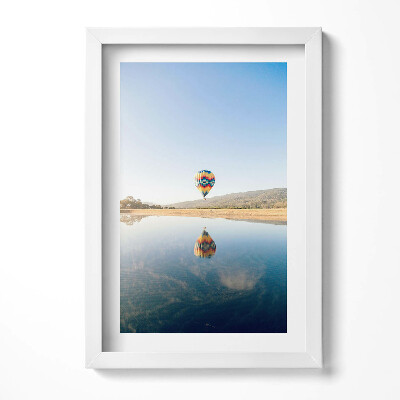 Keretezett kép Léggömb a víz tükrében