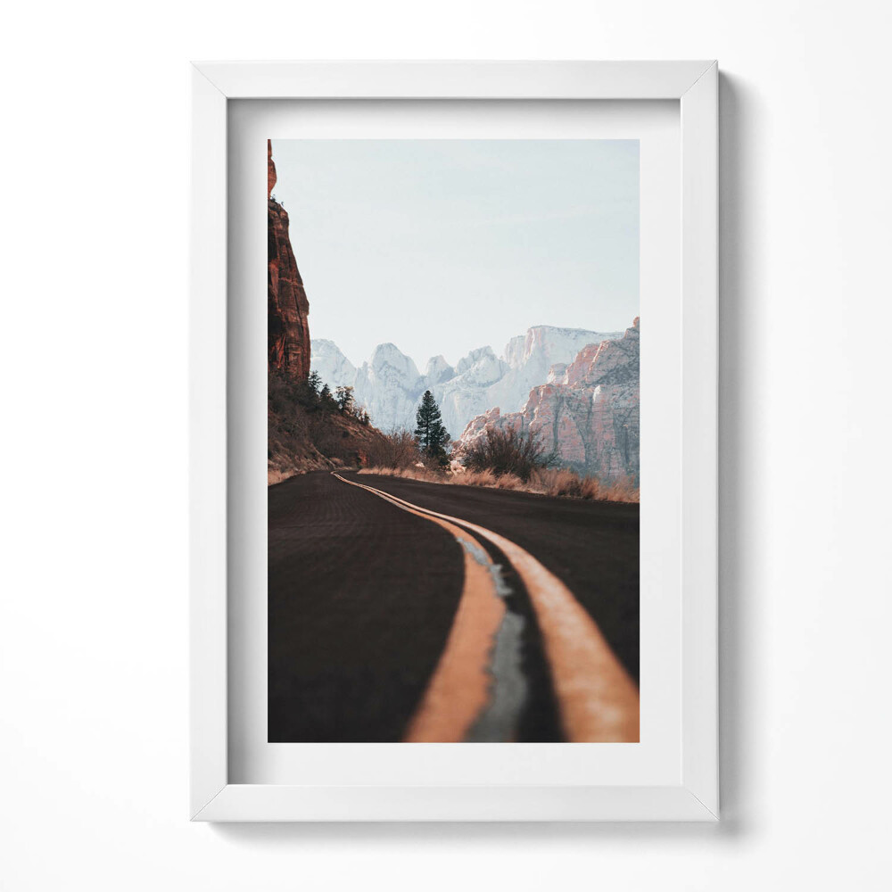 Keretezett kép Hegyek és kanyargós út