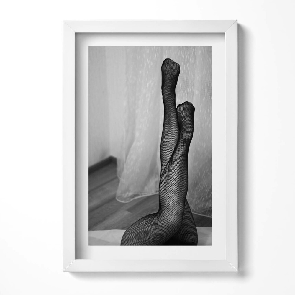 Keretezett kép Fekete harisnyás lábak