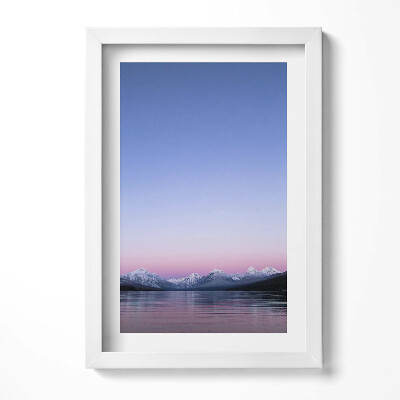 Keretezett kép Hegyek és tükörsima tó