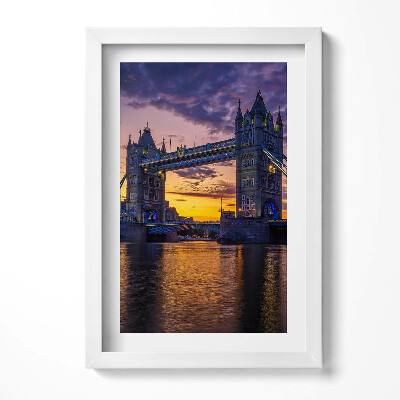 Keretezett kép Tower Bridge naplementében