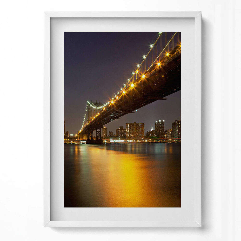 Függőleges kép keretben Híd éjszakai világításban