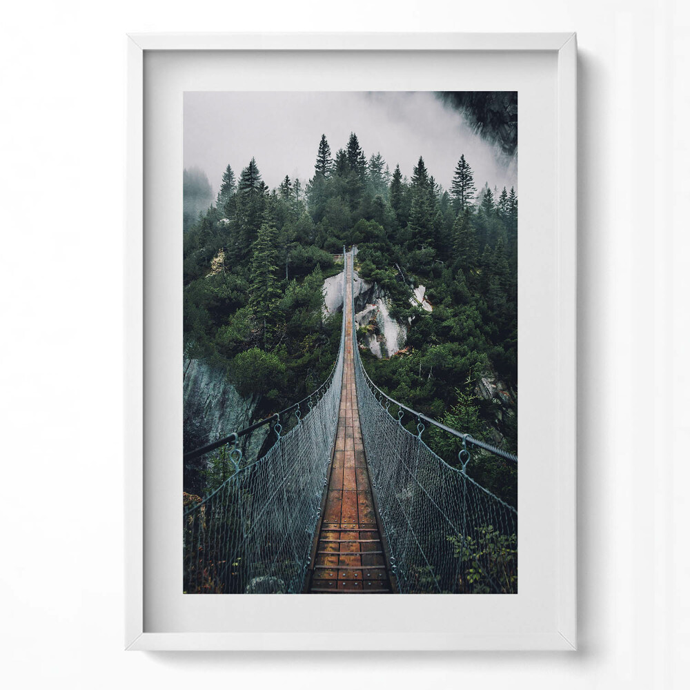 Függőleges kép keretben Függőhíd erdő felett