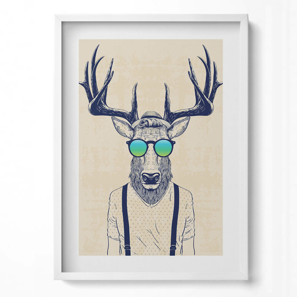 Függőleges kép keretben Szarvas napszemüvegben pólóban