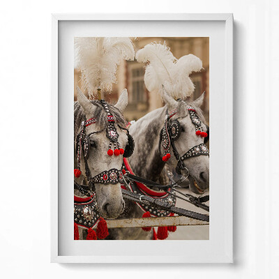 Függőleges kép keretben Két díszes ló vörös pomponokkal