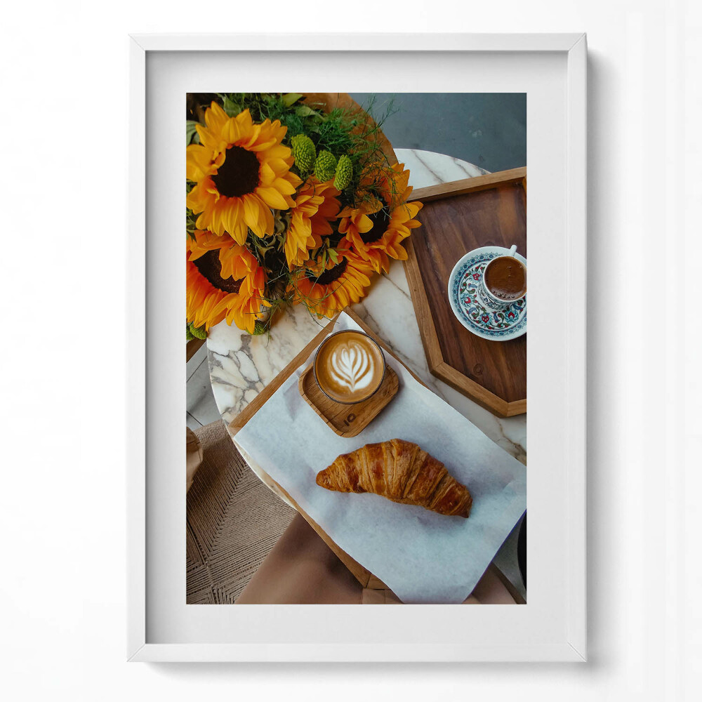 Függőleges kép keretben Kávé croissant napraforgók