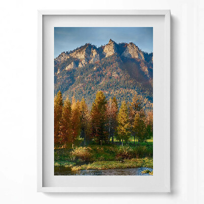 Függőleges kép keretben Hegyek és őszi fák