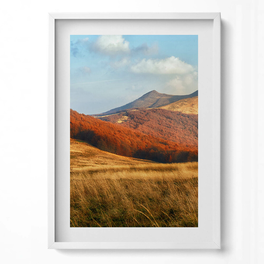 Függőleges kép keretben Tavaszi táj hegyekkel és fákkal