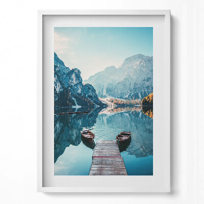 Függőleges kép keretben Tó hegyek csónakok híd