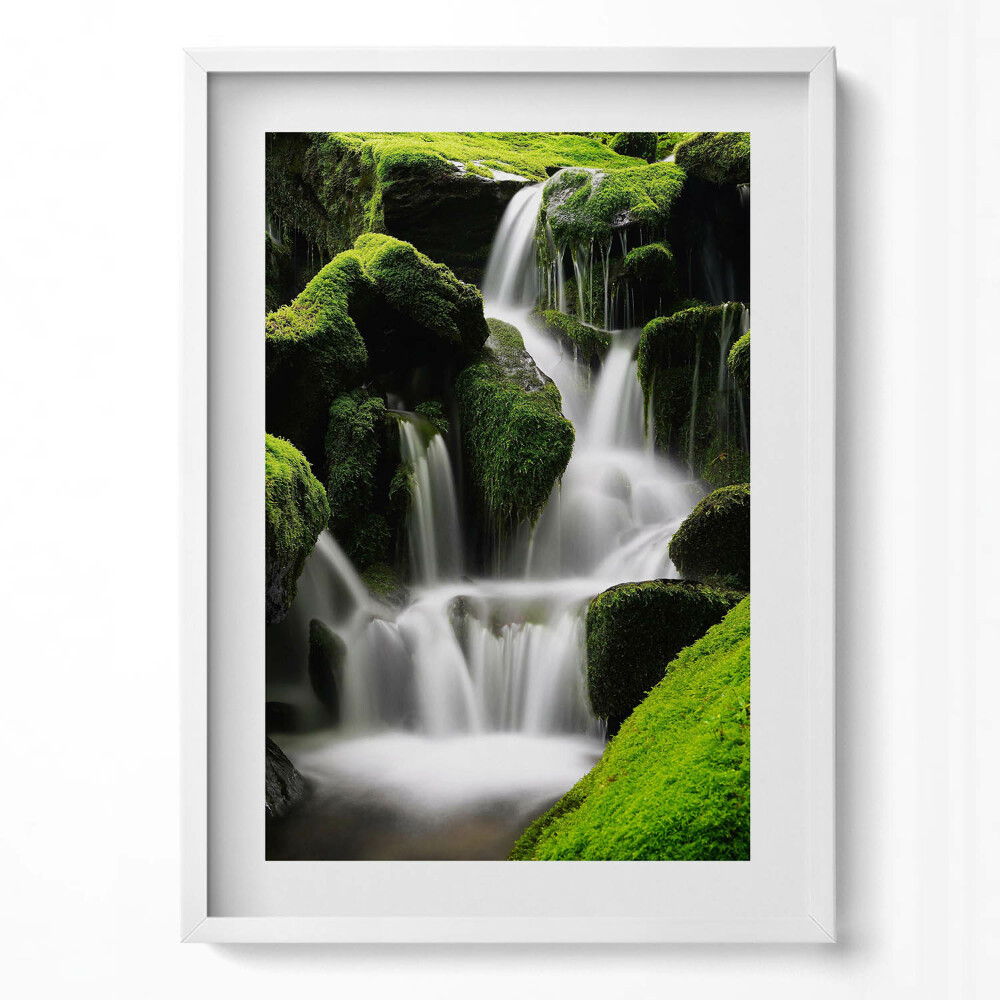 Függőleges kép keretben Zöld moha és vízesések