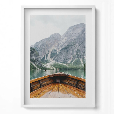 Függőleges kép keretben Hegyek és tó látképe