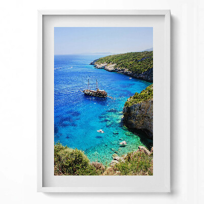 Függőleges kép keretben Tengerparti táj hajóval