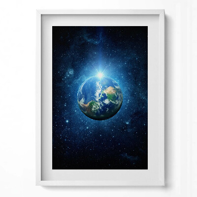 Függőleges kép keretben Föld bolygó csillagfényben