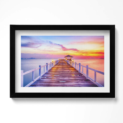 Keretezett kép Fából készült híd a kikötőben