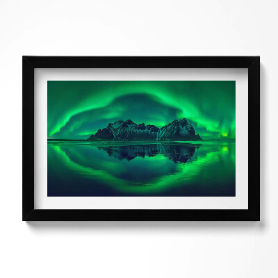 Keretezett kép Aurora borealis - tükörkép