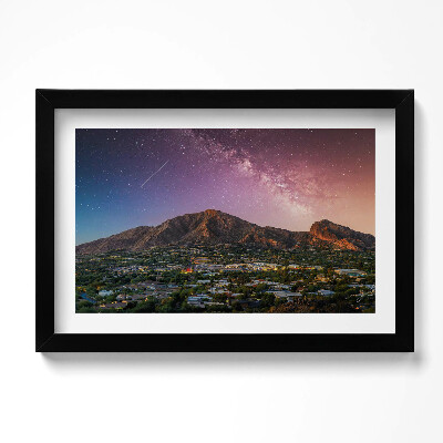 Kép keretben Hegyek galaxissal az égen