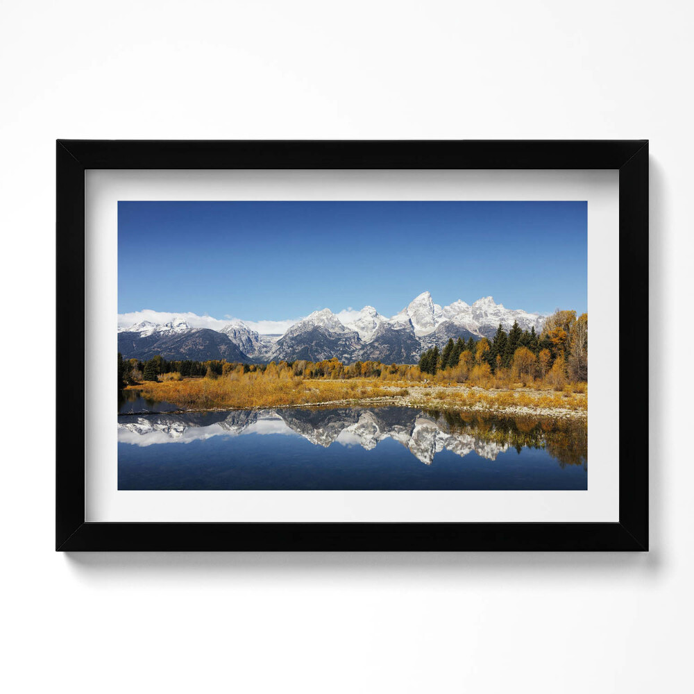 Kép keretben Hegyi tó és őszi fák