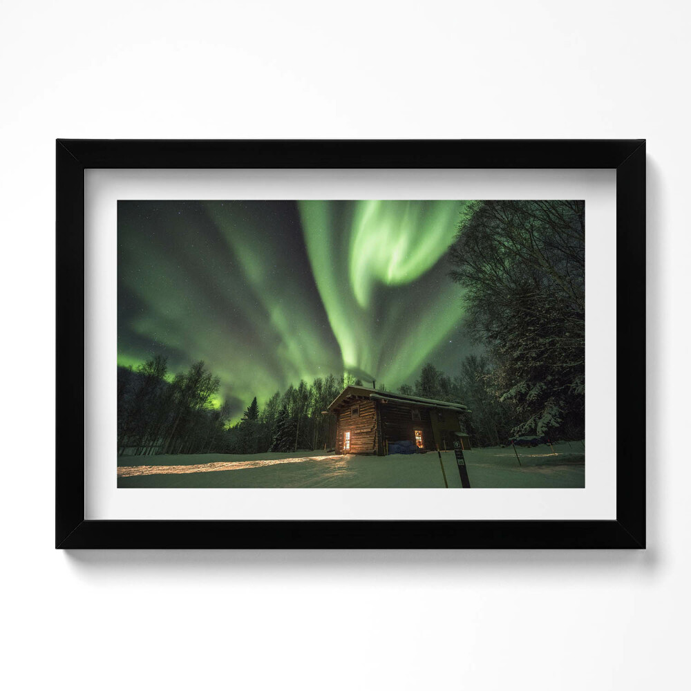 Kép keretben Sarki fény és faház az erdőben