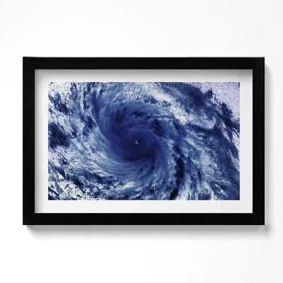 Kép keretben NASA fotó - felhőörvény az űrből