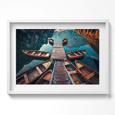 Kép keretben Hajók a vízparton híd