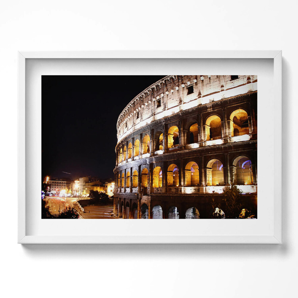 Kép keretben Római Colosseum éjszakai fényben