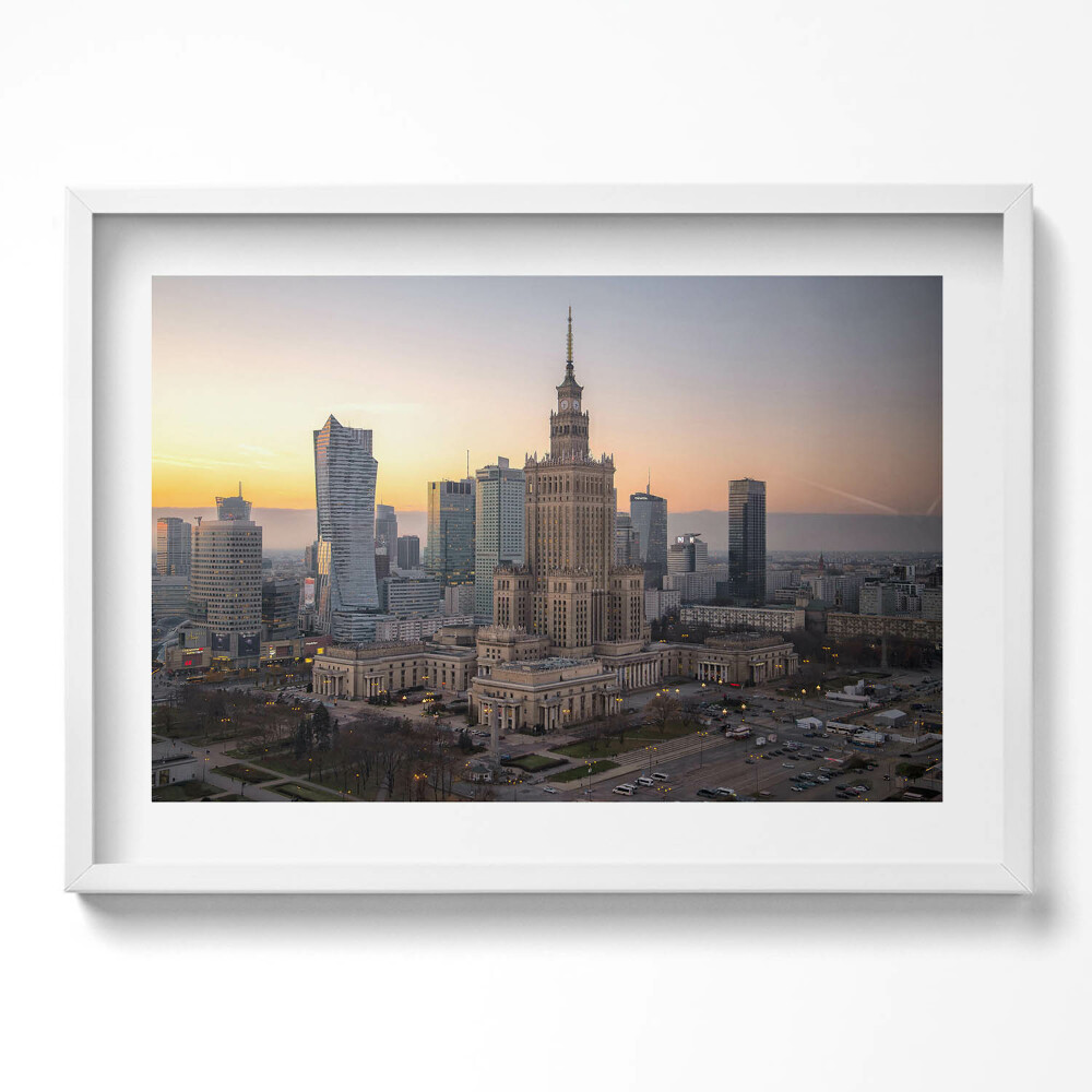 Kép keretben Varsói felhőkarcoló naplementében