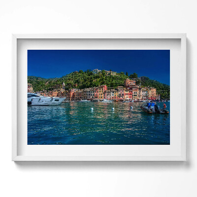 Kép keretben Tengerparti városkép színes házak