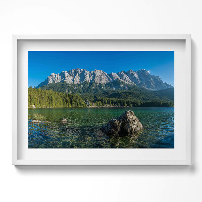 Kép keretben Hegyek és tükörsimá víz