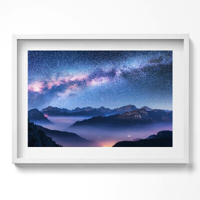 Kép keretben Csillagos égbolt hegyek felett