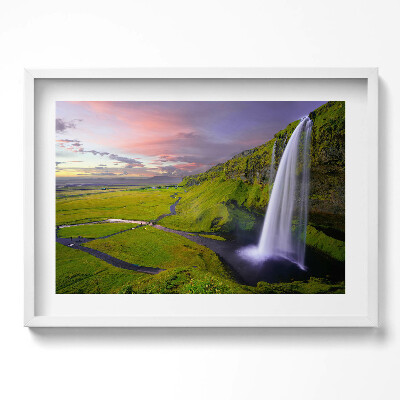 Kép keretben Zöld dombok és vízesés