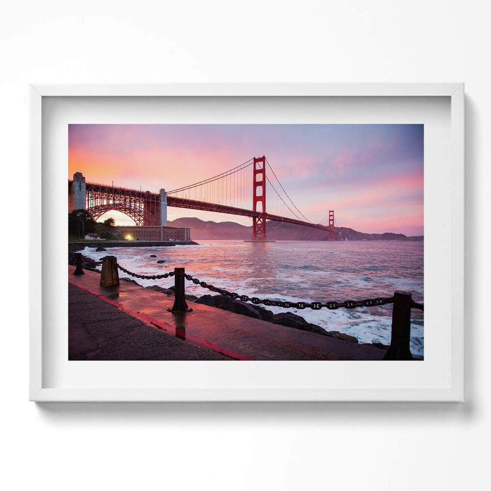 Kép keretben Aranykapu híd naplementében