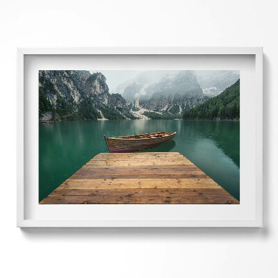 Kép keretben Hajó egy csendes tó partján