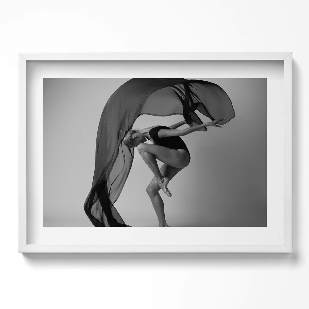 Kép keretben Táncos mozdulat sötét fátyol