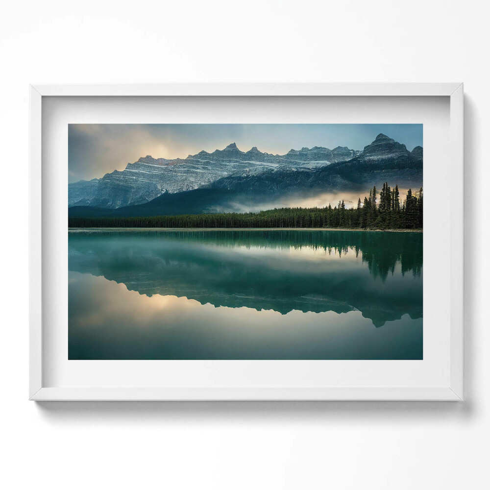 Kép keretben Hegyek és tükörsima tó