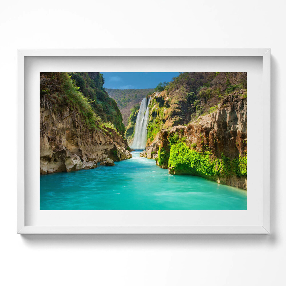 Kép keretben Zöld dombok és vízesés