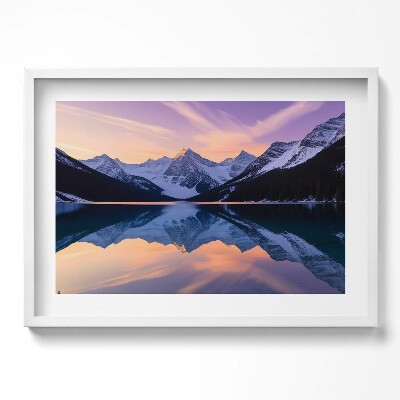 Kép keretben Hegyek és tó tükröződése