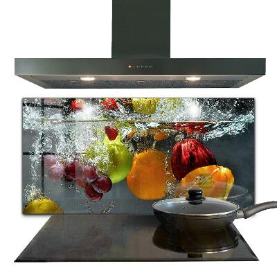 Konyhai fali panel Friss gyümölcsök vízben