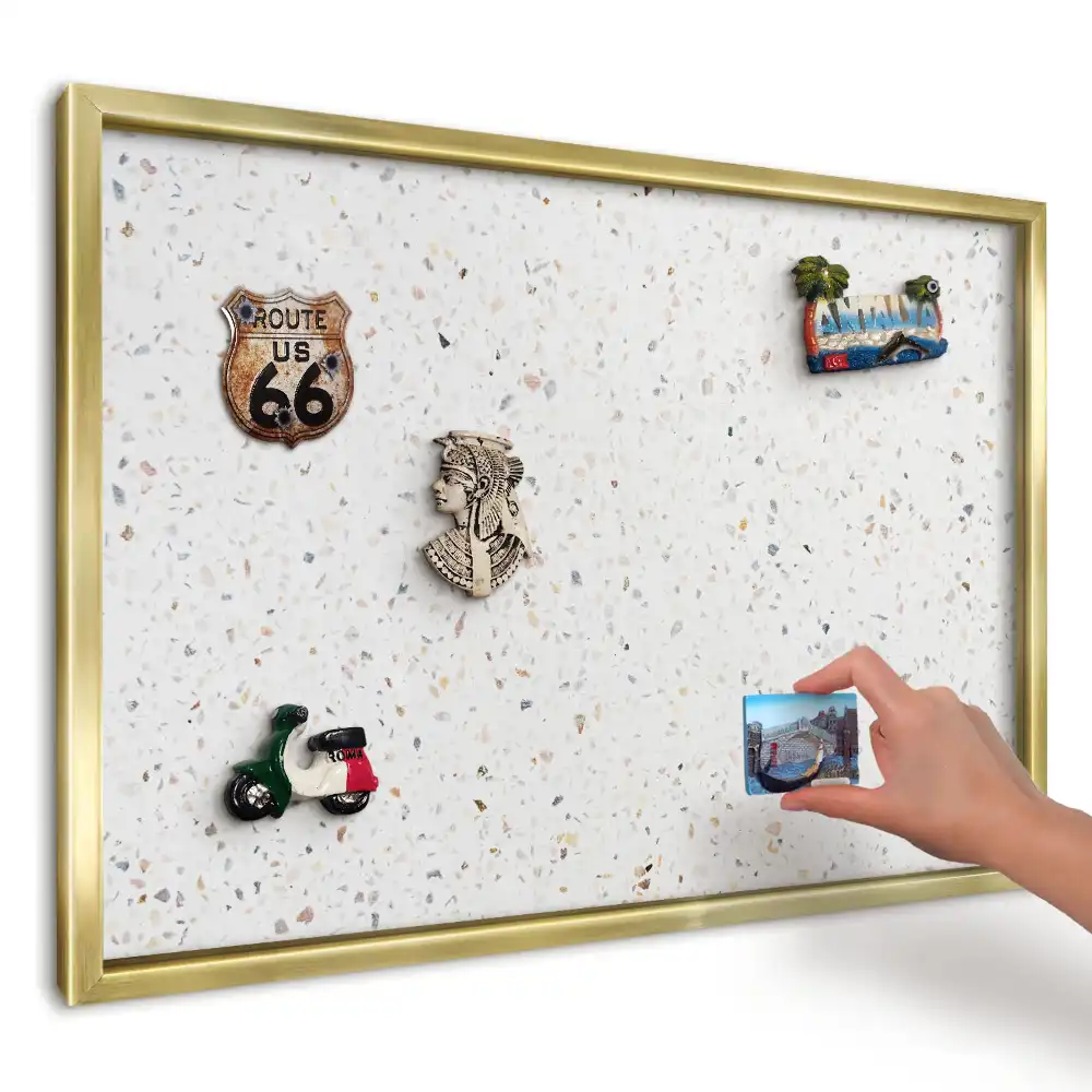 Modern világos terrazzo mintás mágneses tábla emléktároláshoz
