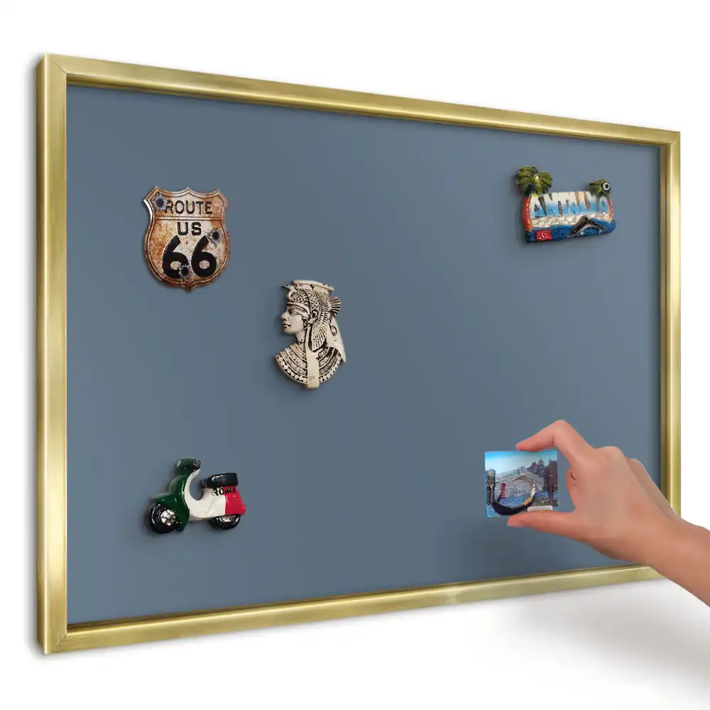 Mágneses tábla utazási mágnesek gyűjtéséhez sötétkék színben