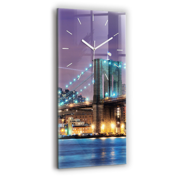 Téglalap alakú üvegóra Brooklyn híd és East River