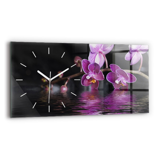 Vízszintes üvegóra Orchidea virág a vízen